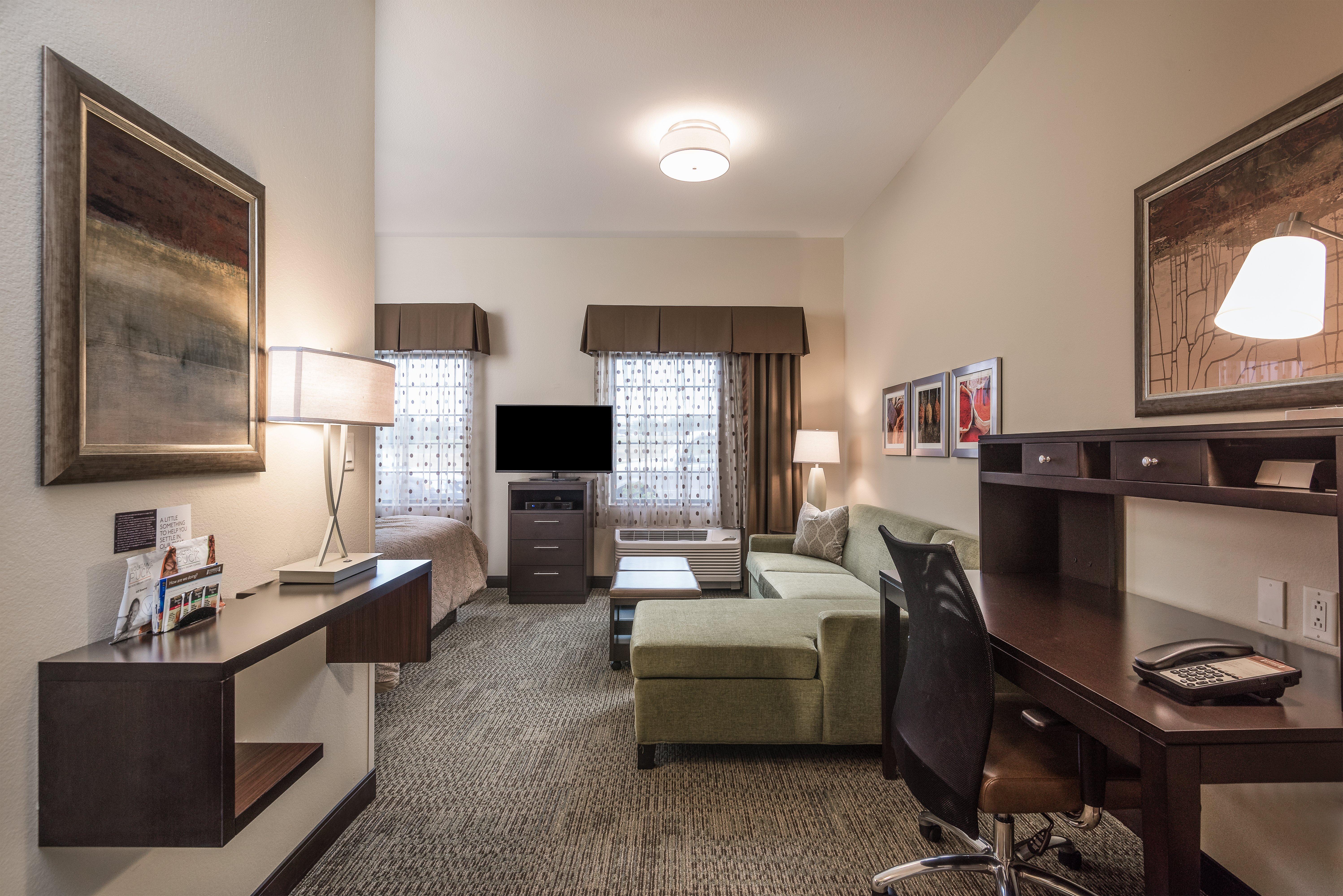 สเตย์ บริดจ์ สวีท ออแคลร์ อัลตูนา Hotel Altoona ภายนอก รูปภาพ