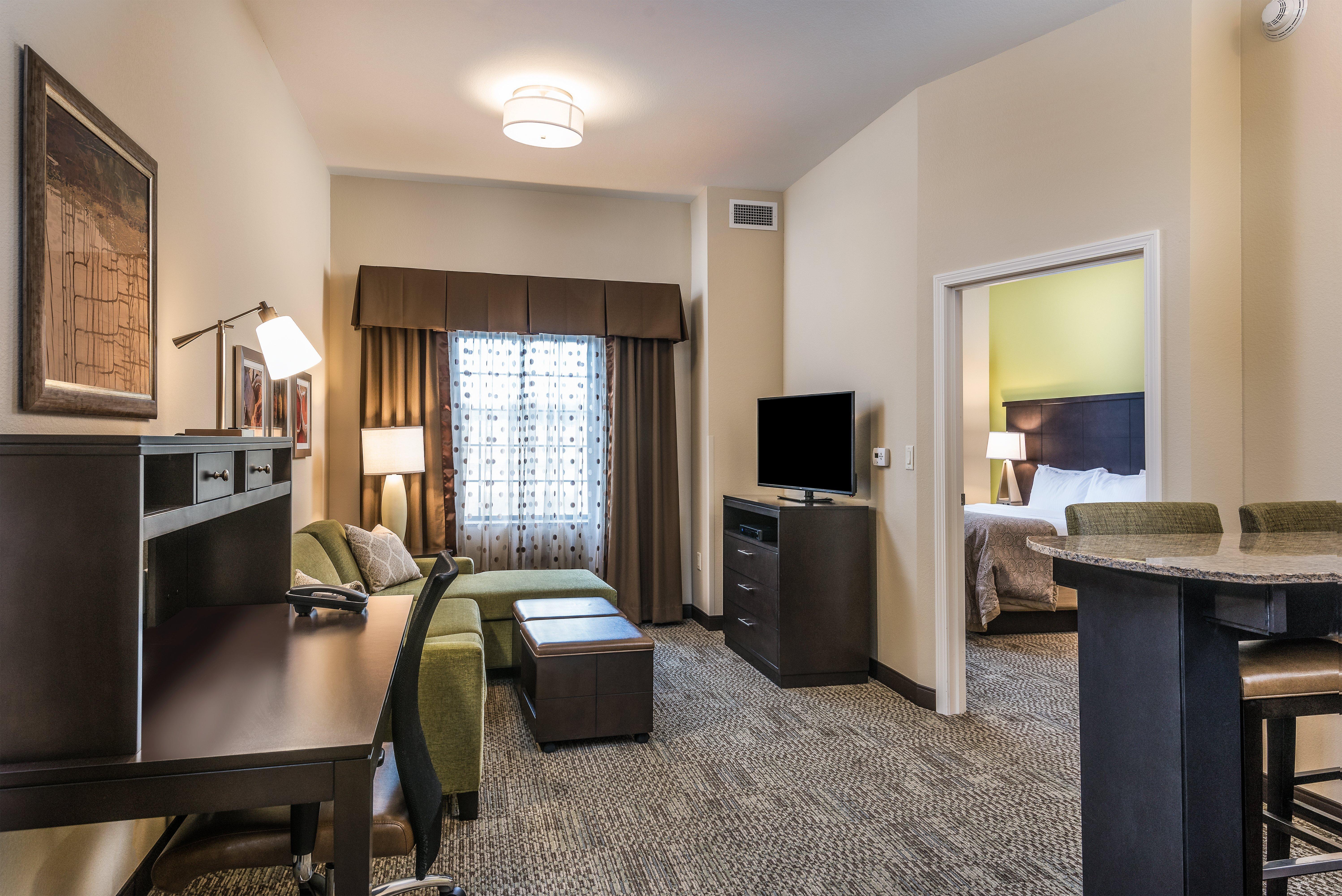 สเตย์ บริดจ์ สวีท ออแคลร์ อัลตูนา Hotel Altoona ภายนอก รูปภาพ