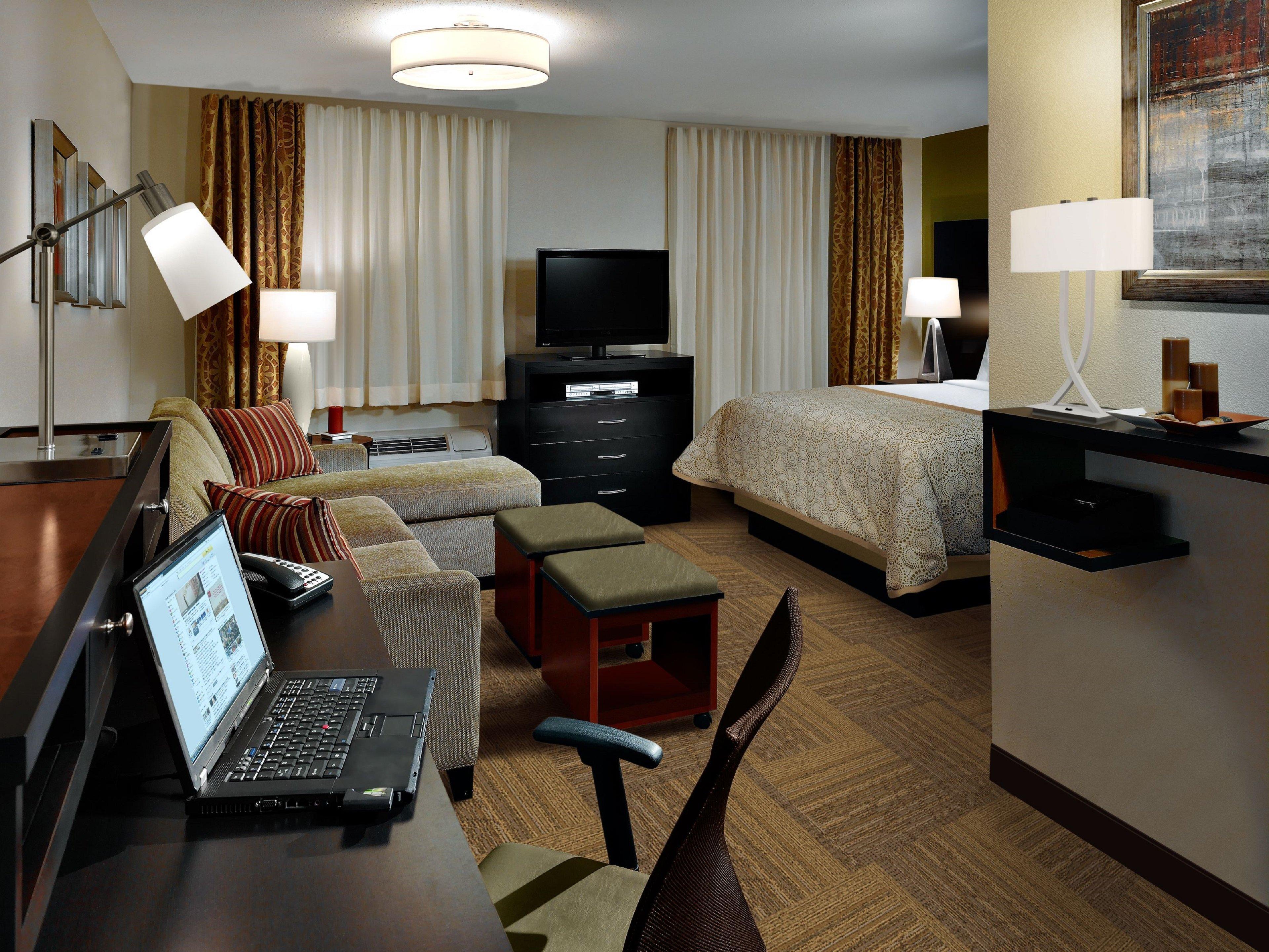 สเตย์ บริดจ์ สวีท ออแคลร์ อัลตูนา Hotel Altoona ภายนอก รูปภาพ
